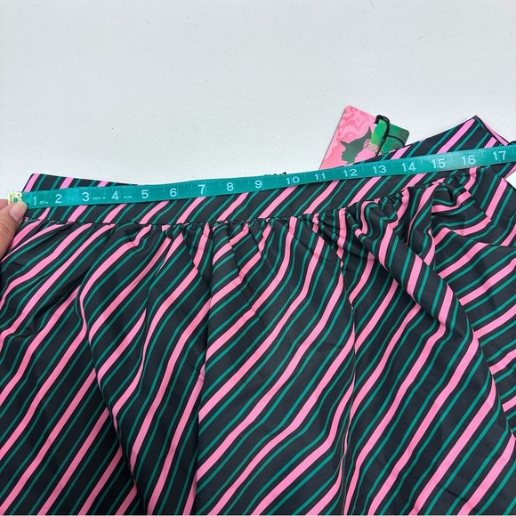 Wicked X Target Paul Tazewell Women’s Viral Bubble Graphic Mini Skirt Size 2X - Picture 8 of 8